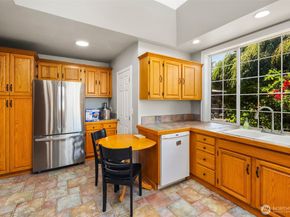 5858 156th Avenue NE, Redmond WA 98052