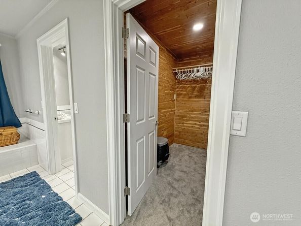 5858 156th Avenue NE, Redmond WA 98052