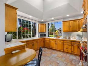 5858 156th Avenue NE, Redmond WA 98052