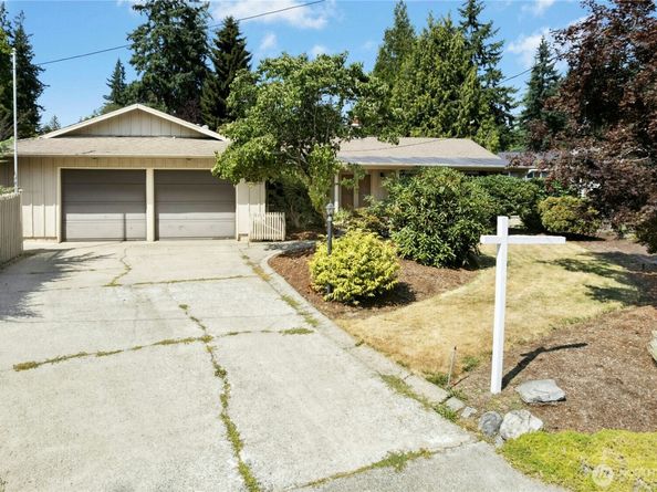 3002 162nd Place SE, Bellevue WA 98008