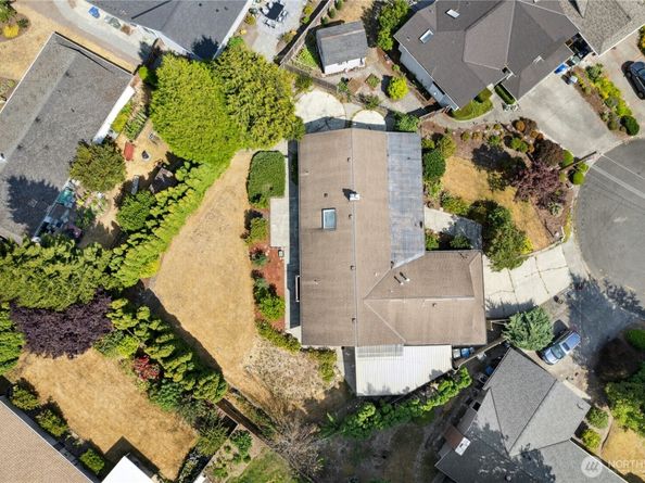3002 162nd Place SE, Bellevue WA 98008