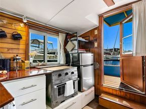 2450 Westlake Avenue N A6, Seattle WA 98109