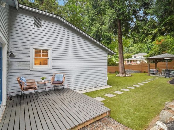 13204 NE 190th Place, Woodinville WA 98072