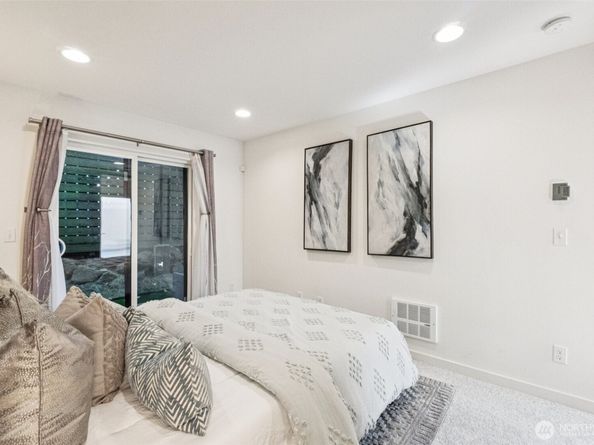 1612 N 46th Street, Seattle WA 98103