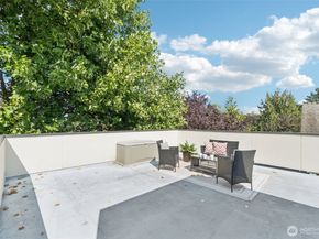 1612 N 46th Street, Seattle WA 98103