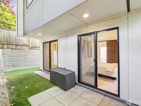 1612 N 46th Street, Seattle WA 98103