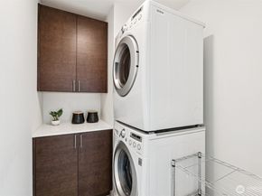 1612 N 46th Street, Seattle WA 98103