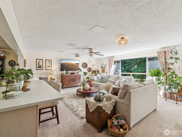 14810 Corliss Avenue N, Shoreline WA 98133