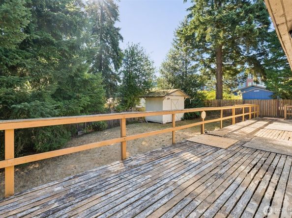 14810 Corliss Avenue N, Shoreline WA 98133