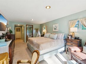 14810 Corliss Avenue N, Shoreline WA 98133