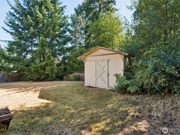 14810 Corliss Avenue N, Shoreline WA 98133