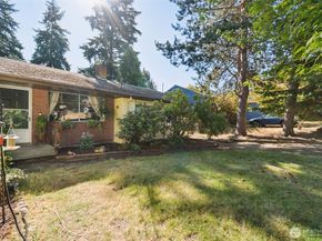 14810 Corliss Avenue N, Shoreline WA 98133