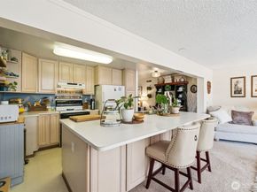 14810 Corliss Avenue N, Shoreline WA 98133
