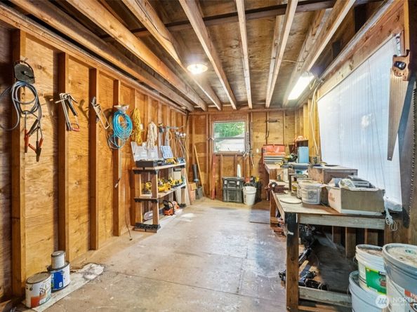 14810 Corliss Avenue N, Shoreline WA 98133
