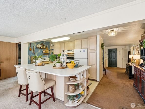 14810 Corliss Avenue N, Shoreline WA 98133