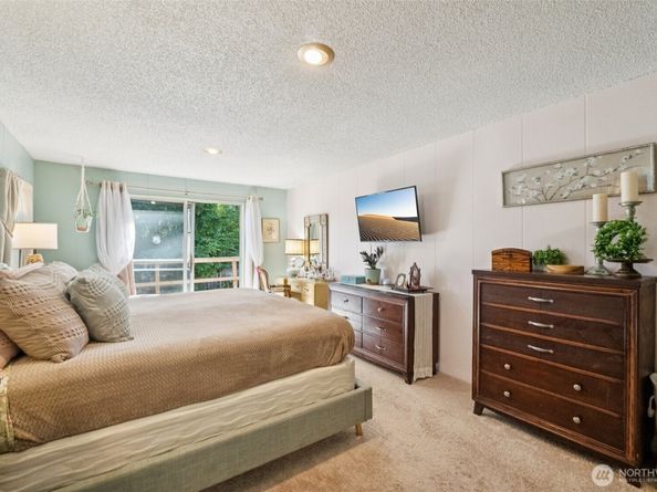 14810 Corliss Avenue N, Shoreline WA 98133