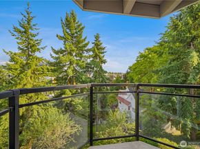 520 4th Street 31, Kirkland WA 98033