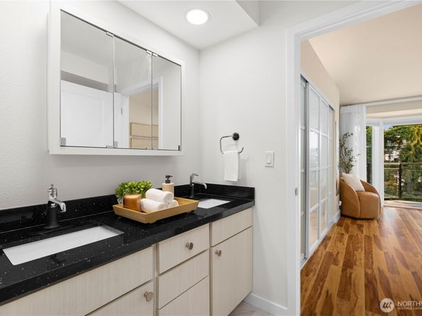 520 4th Street 31, Kirkland WA 98033