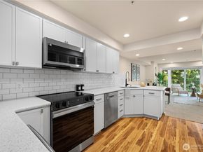 520 4th Street 31, Kirkland WA 98033