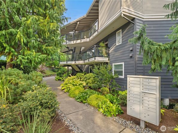 520 4th Street 31, Kirkland WA 98033