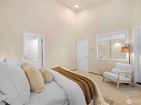 520 4th Street 31, Kirkland WA 98033