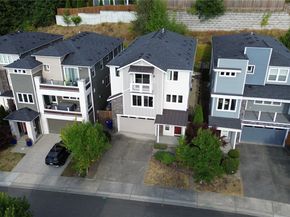 19608 82nd Pl NE, Kenmore WA 98028