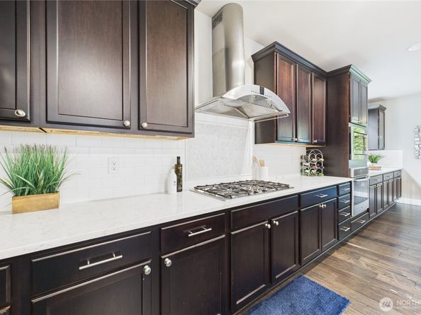 19608 82nd Pl NE, Kenmore WA 98028