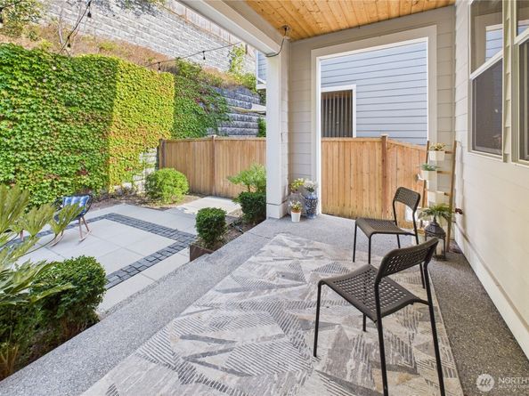 19608 82nd Pl NE, Kenmore WA 98028