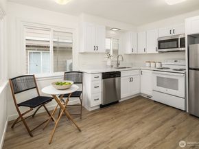 7519 24th Avenue NW, Seattle WA 98117