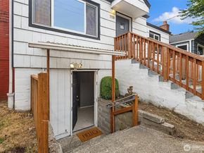 7519 24th Avenue NW, Seattle WA 98117