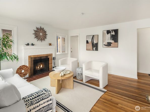 7519 24th Avenue NW, Seattle WA 98117