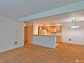 1001 W Casino Rd D104, Everett WA 98204