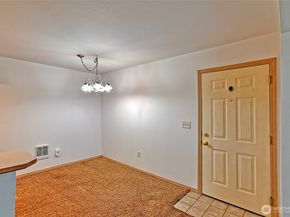 1001 W Casino Rd D104, Everett WA 98204