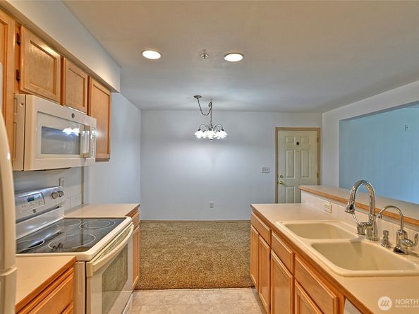 1001 W Casino Rd D104, Everett WA 98204