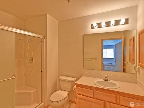 1001 W Casino Rd D104, Everett WA 98204