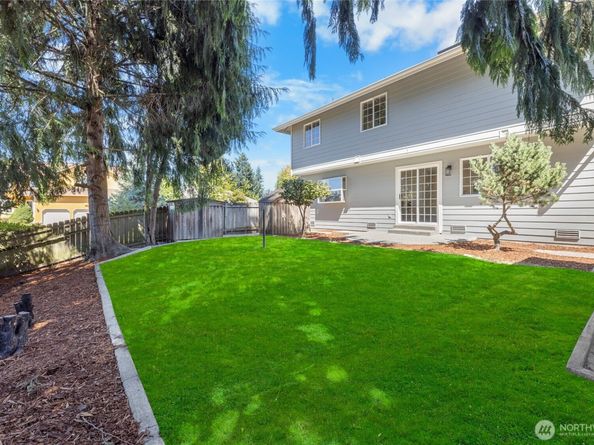 1955 S 370th Court, Federal Way WA 98003