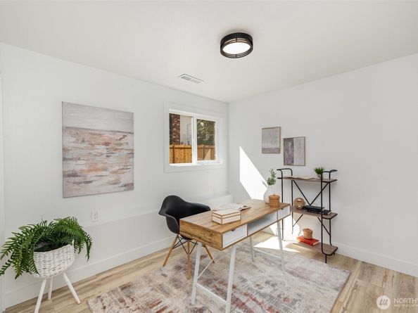 13533 131st Avenue NE, Kirkland WA 98034