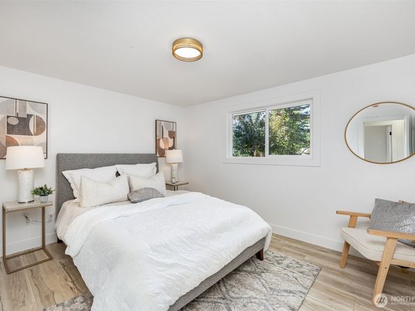 13533 131st Avenue NE, Kirkland WA 98034
