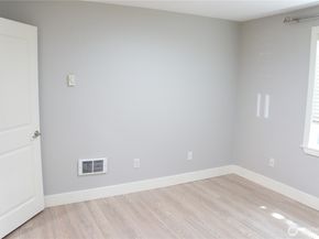 21305 48th Ave W B110, Mountlake Terrace WA 98043