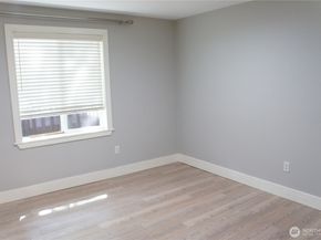 21305 48th Ave W B110, Mountlake Terrace WA 98043