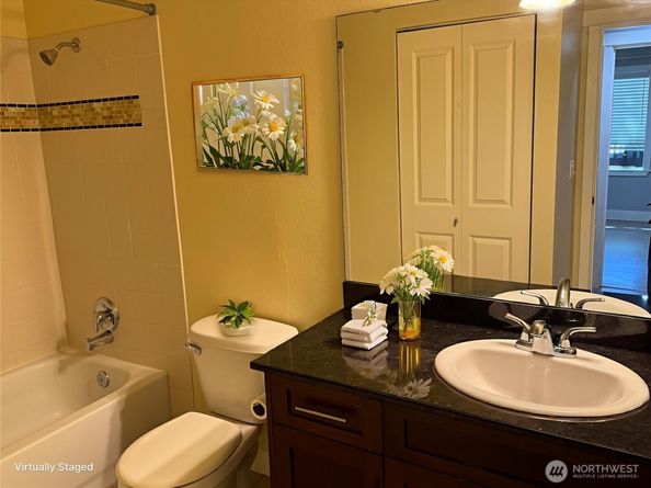 21305 48th Ave W B110, Mountlake Terrace WA 98043
