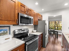 2550 Thorndyke Avenue W 103, Seattle WA 98199