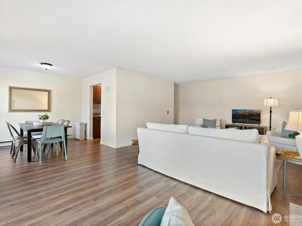 2550 Thorndyke Avenue W 103, Seattle WA 98199