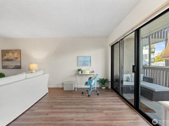 2550 Thorndyke Avenue W 103, Seattle WA 98199