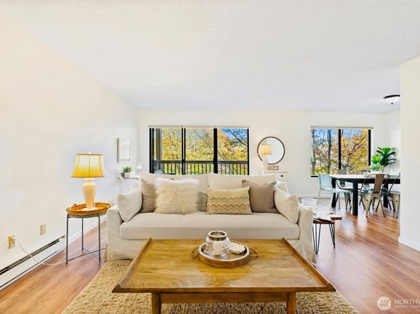 2550 Thorndyke Avenue W 103, Seattle WA 98199