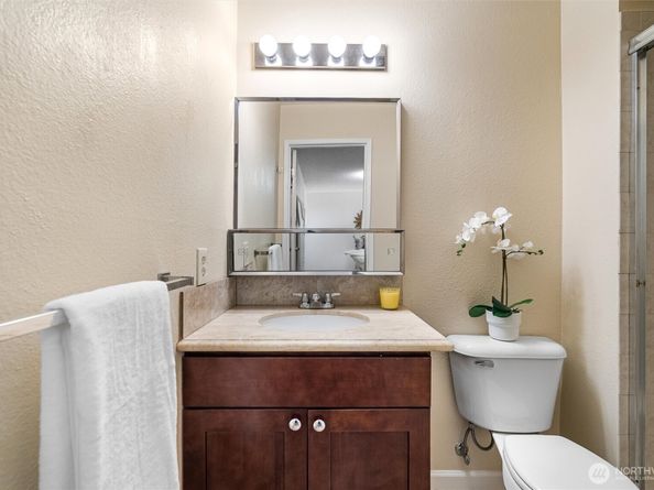 2550 Thorndyke Avenue W 103, Seattle WA 98199