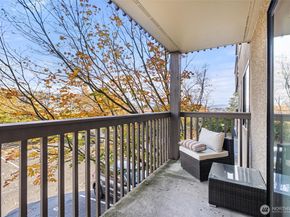 2550 Thorndyke Avenue W 103, Seattle WA 98199