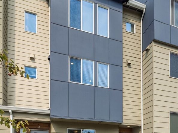 1202 NE 180th Street B, Shoreline WA 98155