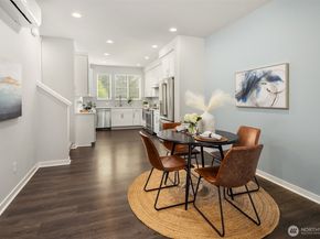 1202 NE 180th Street B, Shoreline WA 98155