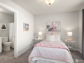 1202 NE 180th Street B, Shoreline WA 98155